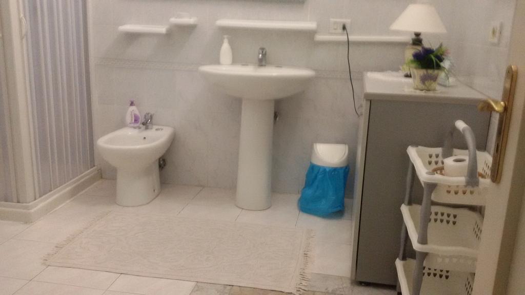 אסראלה Aci B&B חדר תמונה